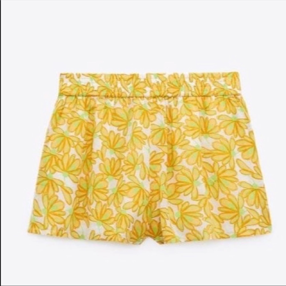 NWT Zara yellow floral shorts - Picture 2 of 5